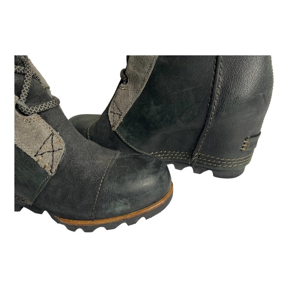 Sorel Women's Black Lace-Up Boots - Picture 7 of 9